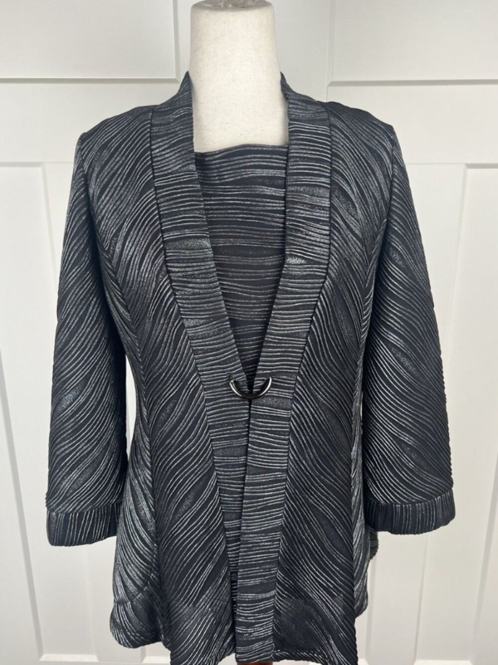 IC By Connie K 2 Pc Jacket Shell Set Large Black Silver Metallic Textured USA